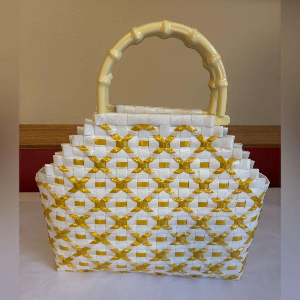 Top-Handle Tote woven yellow and white plastic bag